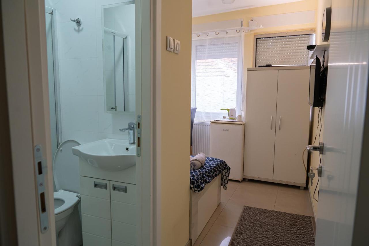 Studio Apartments Maksimovic Ni المظهر الخارجي الصورة